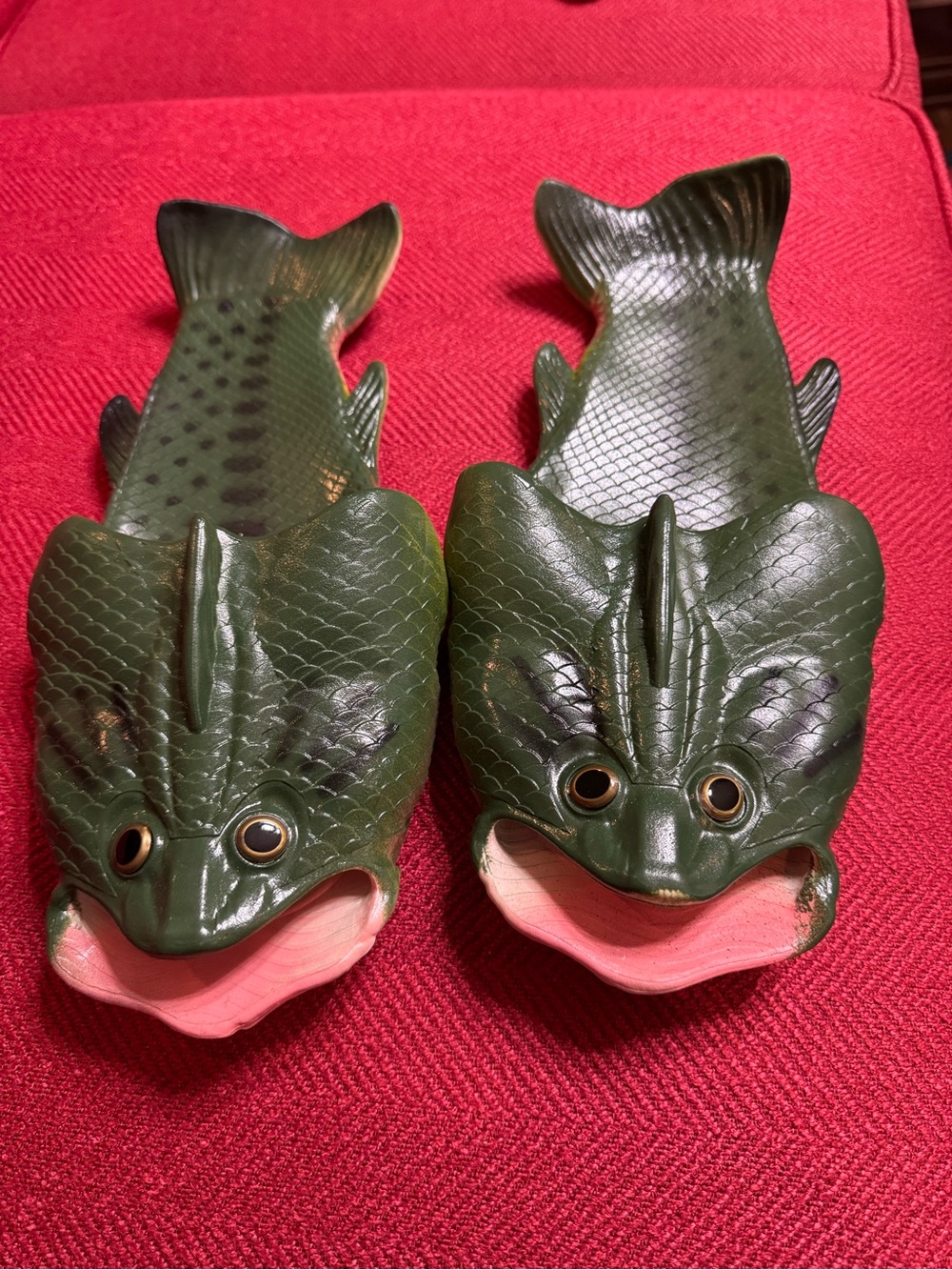 Men’s 9/10 Green “Fish-flops”